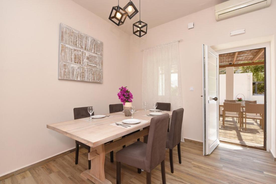 Pappou Villa Kini Екстериор снимка