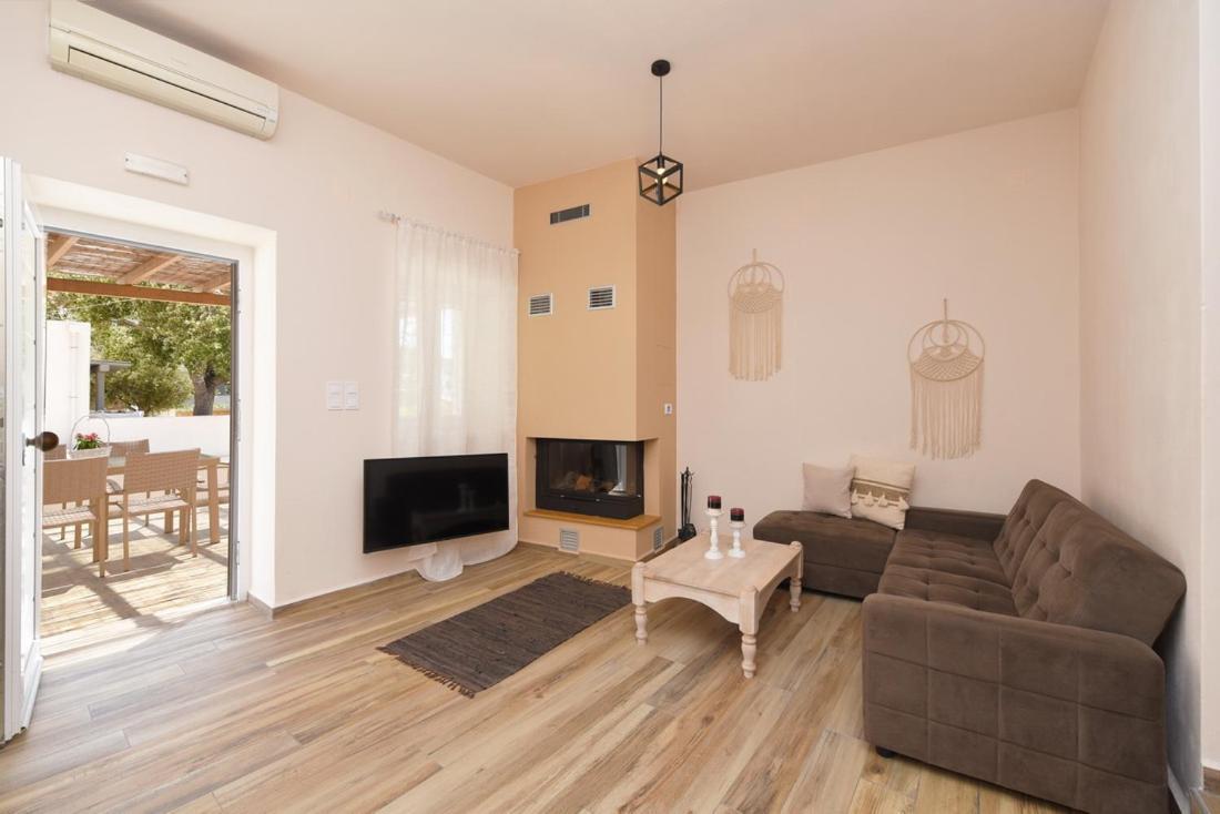 Pappou Villa Kini Екстериор снимка